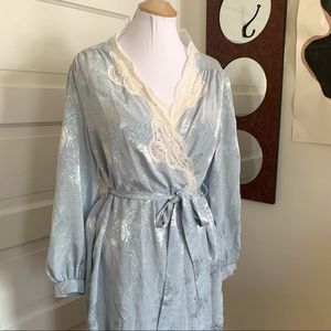 Vintage Peignoir set